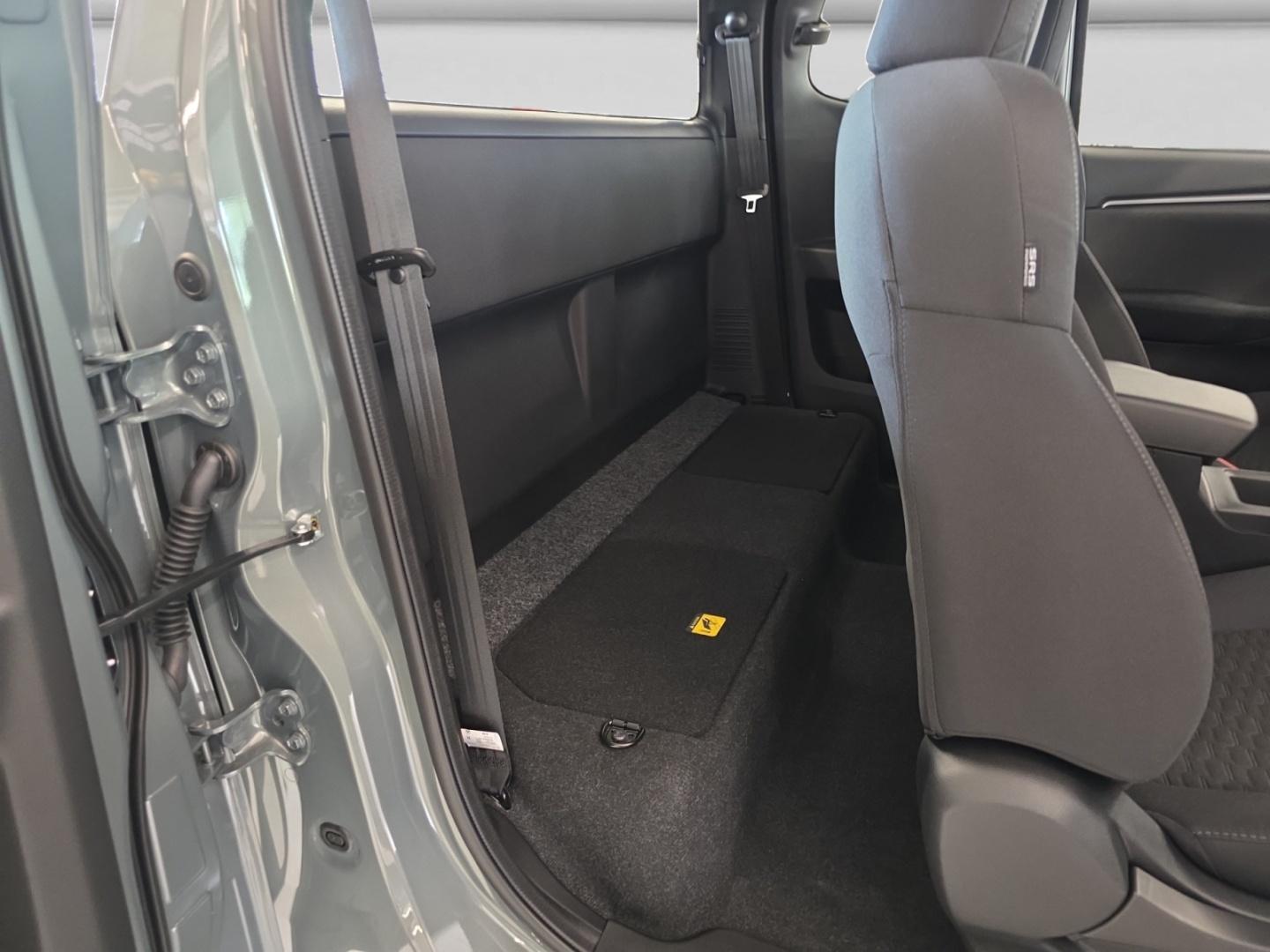 Isuzu D-Max Space Cab 2.2 TDi 4WD 8AT LX 26MY