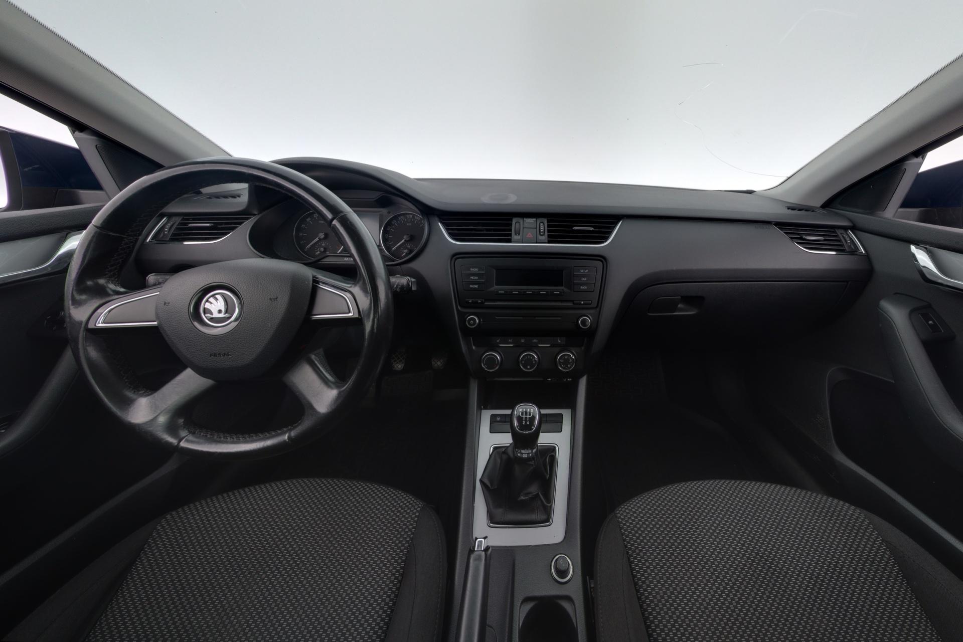 Skoda Octavia 1.6 TDI Ambition 2013, photo 7/11