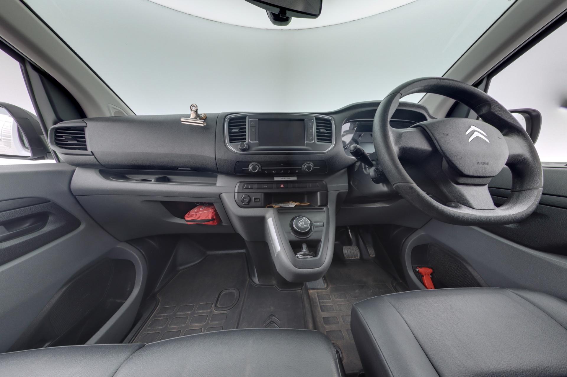 Citroen Jumpy 180 XL EAT8 RHD Automaatti 2020, kuva 7/10