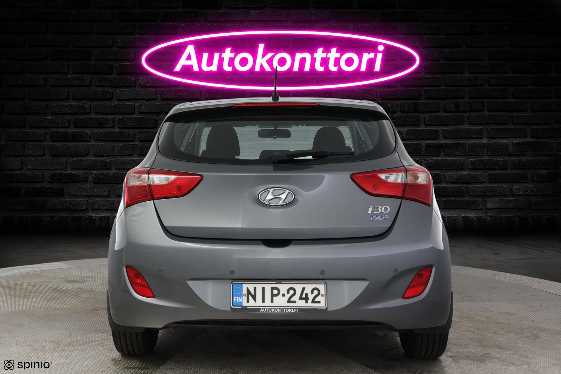 Hyundai i30 1,6 GDI 6MT ISG Comfort 2012, kuva 3/11