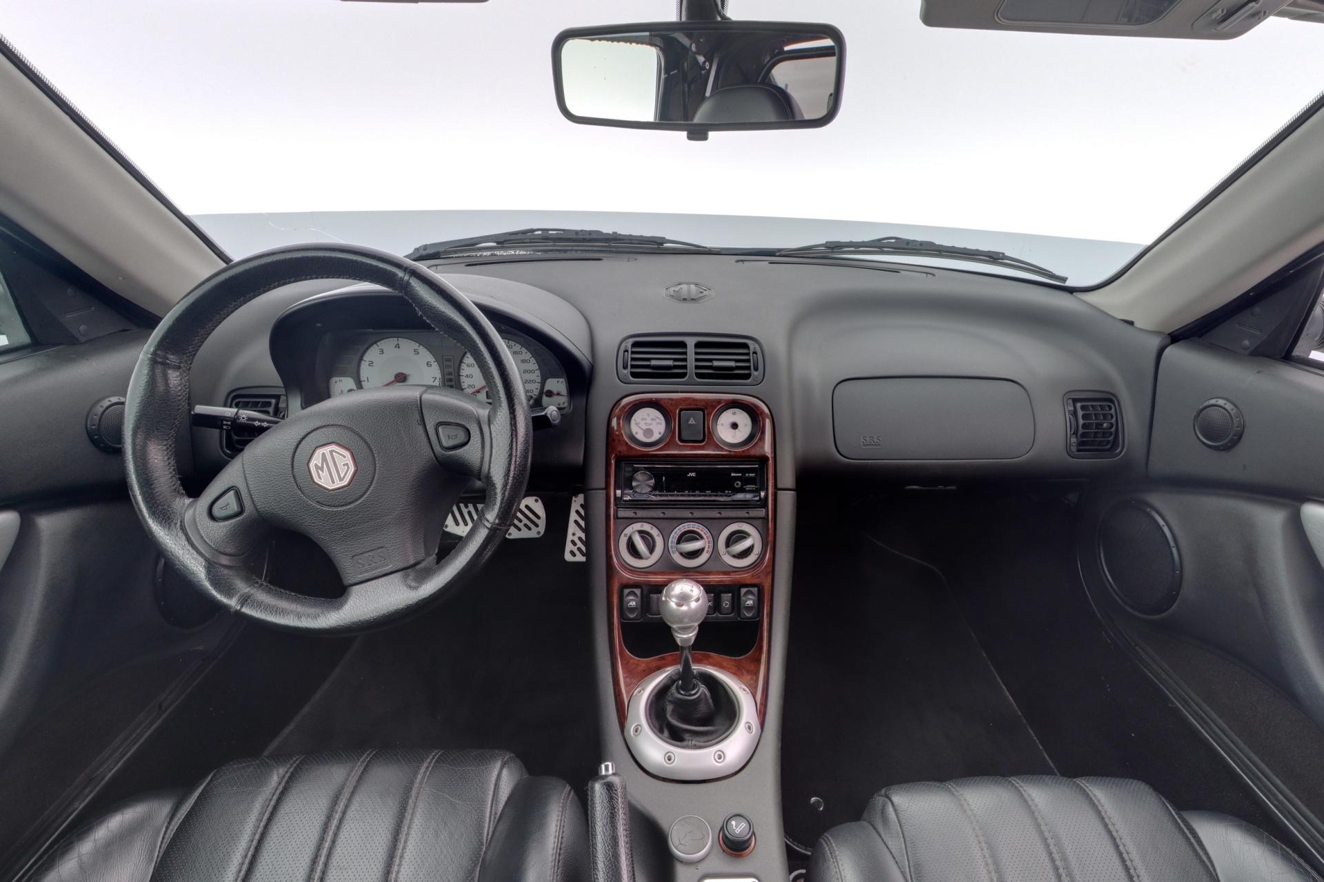 MG F 1.8 2001, bild 7/9