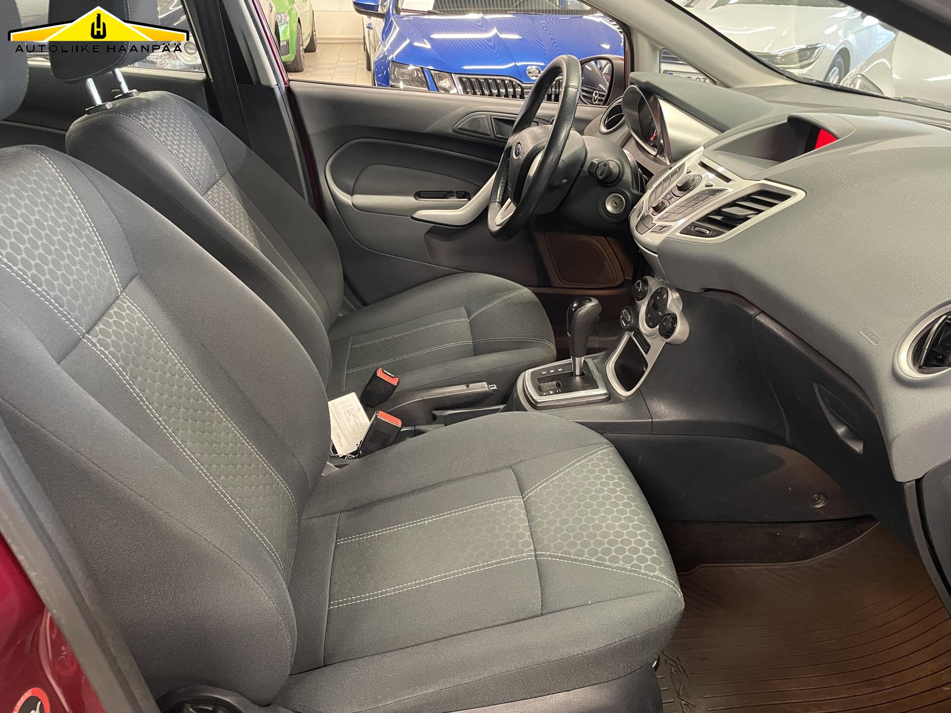 Ford Fiesta 1,4 Titanium AT