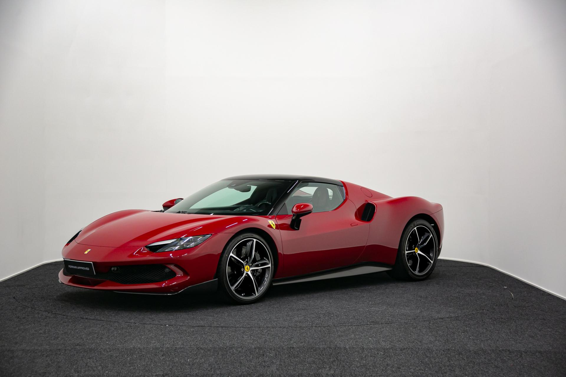 Ferrari 296 GTB 2.9 V6 Hybrid Assetto Fiorano - Tehdastakuu 11/25 ja ilmaiset huollot 11/29 - Auto Italy Oy