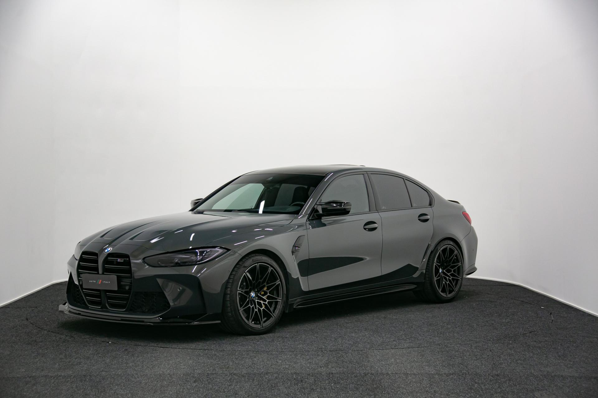 BMW M3 G80 Sedan Competition *M Race Track,Carbon penkit, Keraamiset jarrut, HUD, H&K, Takuu 4/26'* - Auto Italy Oy
