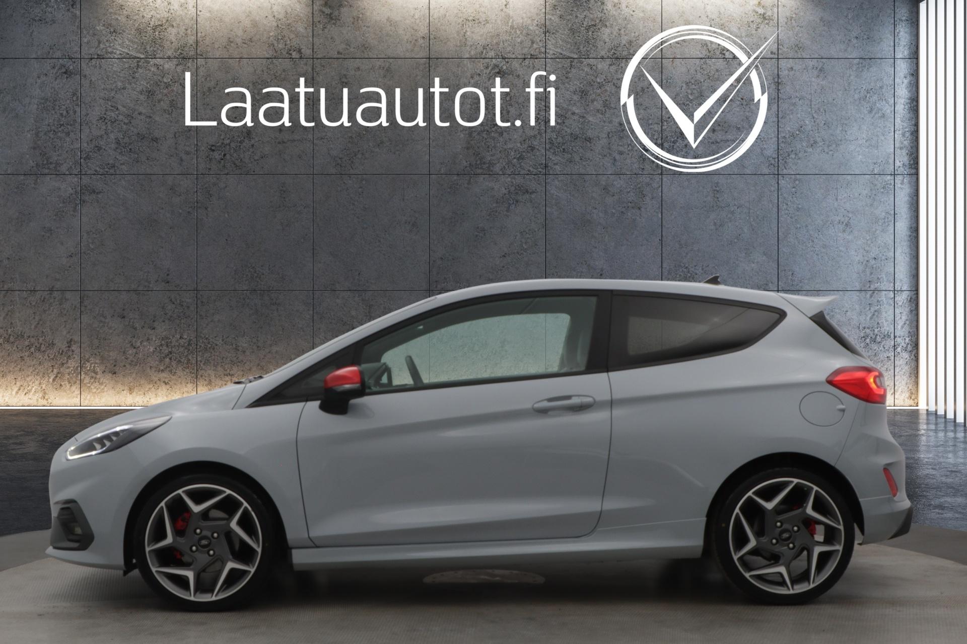 Ford Fiesta 1,5 T 200 hv M6 ST 3-ovinen 2019, kuva 2/47
