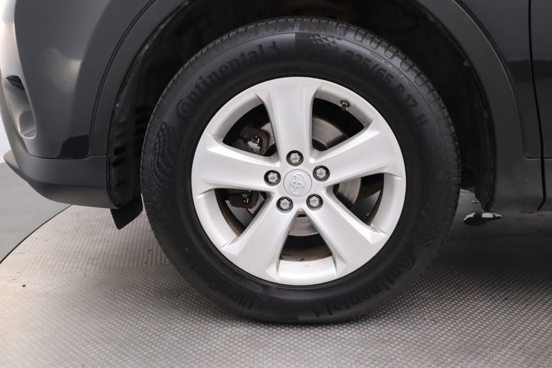 Toyota RAV4 2,0 D-4D 2WD Active 2013, kuva 7/28