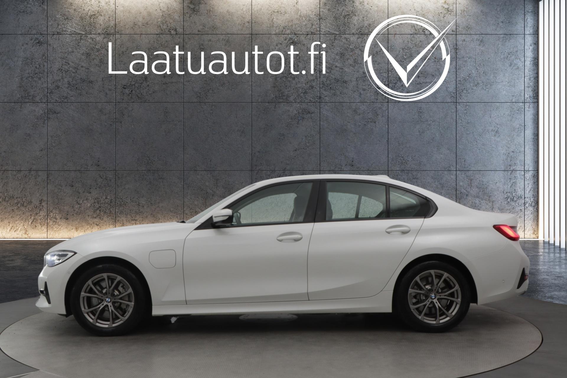 BMW 330 2021, kuva 6/42