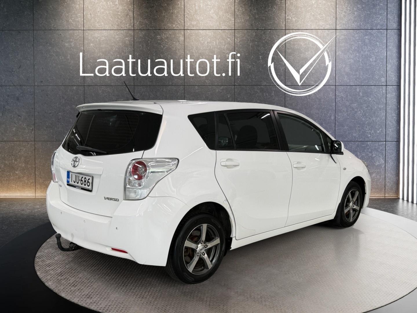 Toyota Verso 2011, photo 5/26