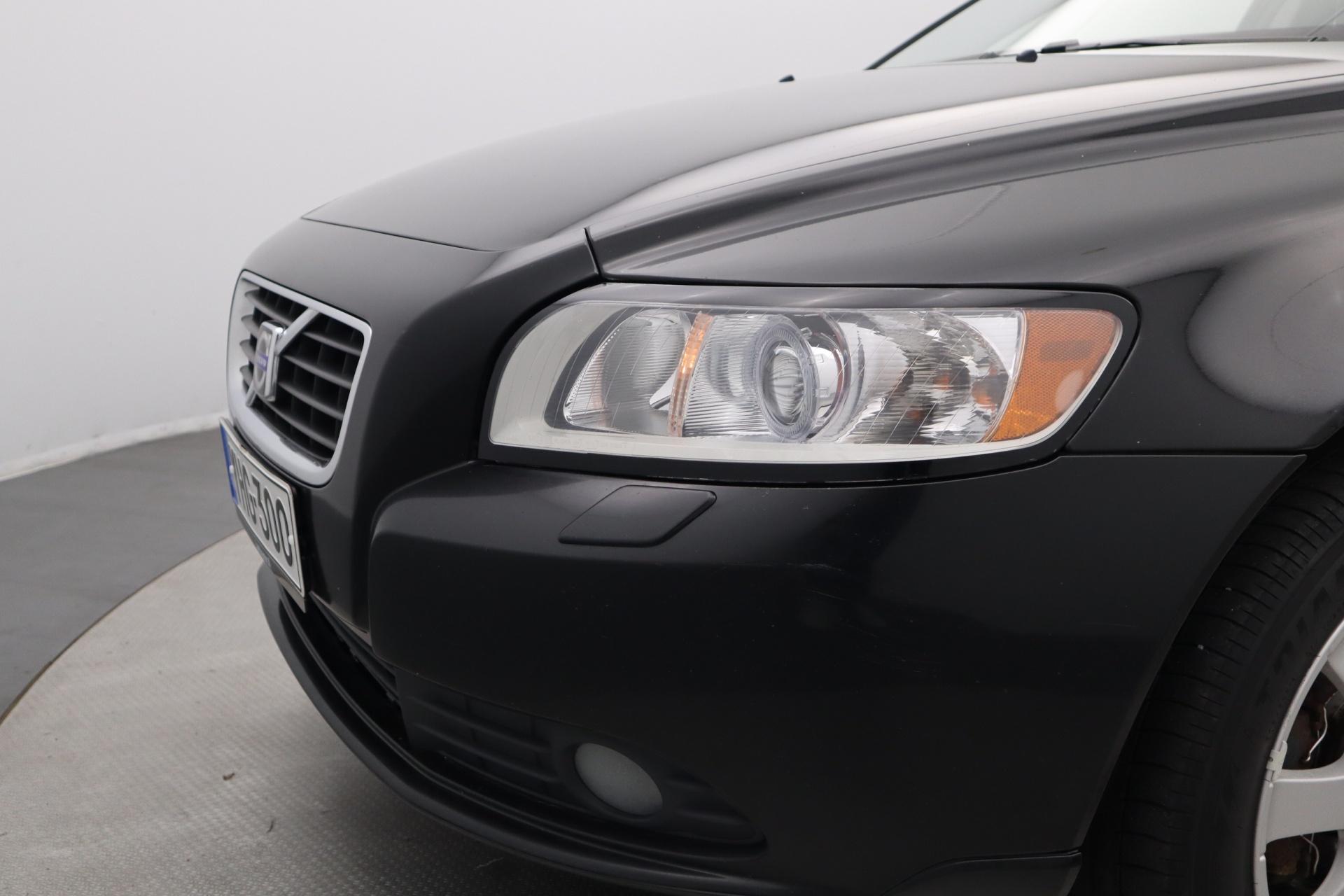 Volvo S40 1,6D (110 hv) Momentum man 2008, kuva 7/22