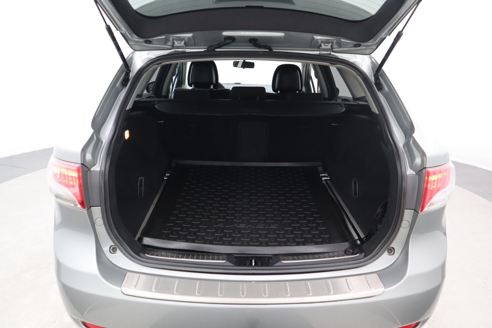 Toyota Avensis 2011, kuva 7/24