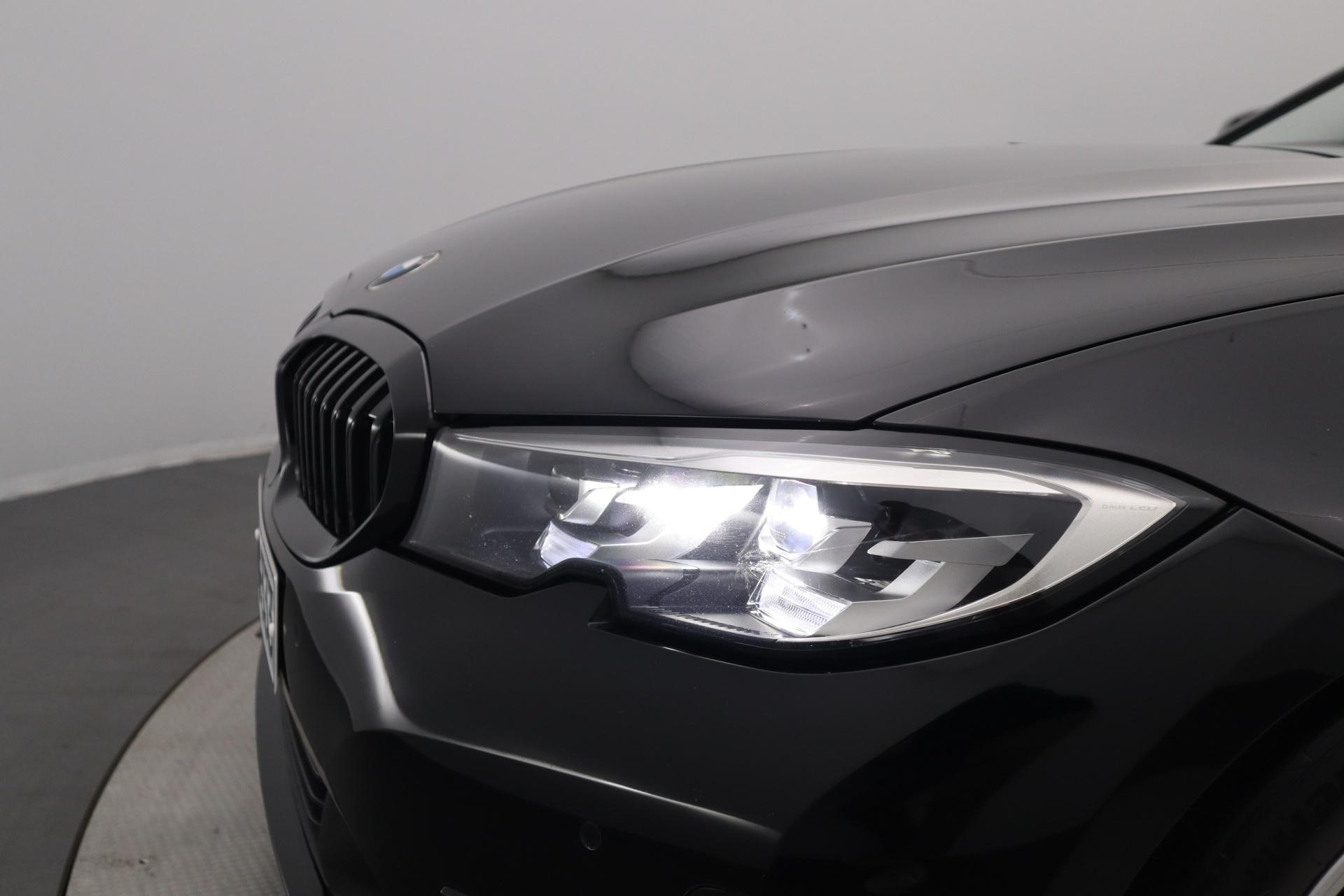 BMW 330 G20 Sedan 330e A Charged Edition 2020, kuva 7/35