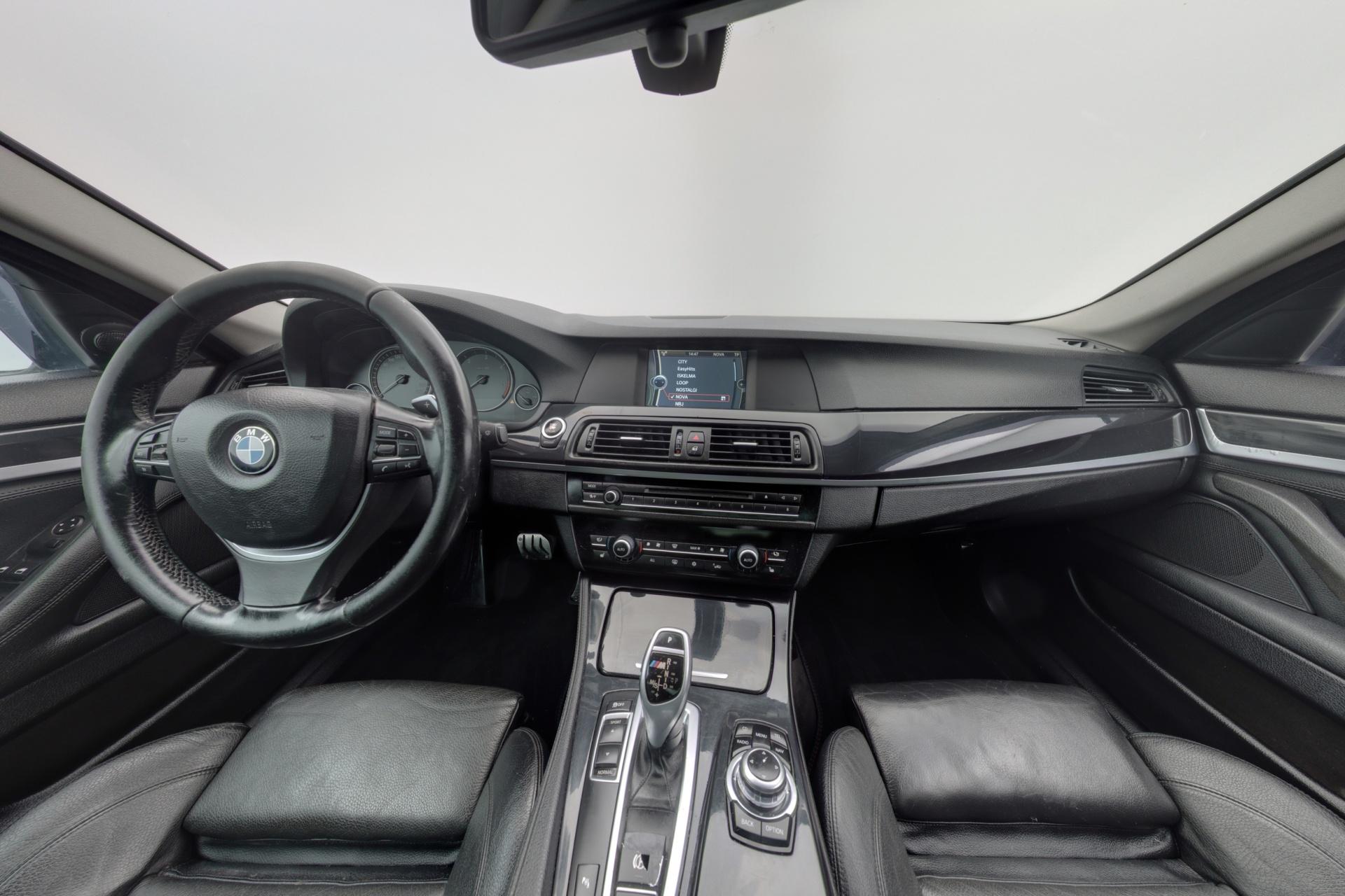 BMW 520 Sport A F10 Sedan 2010, photo 7/31