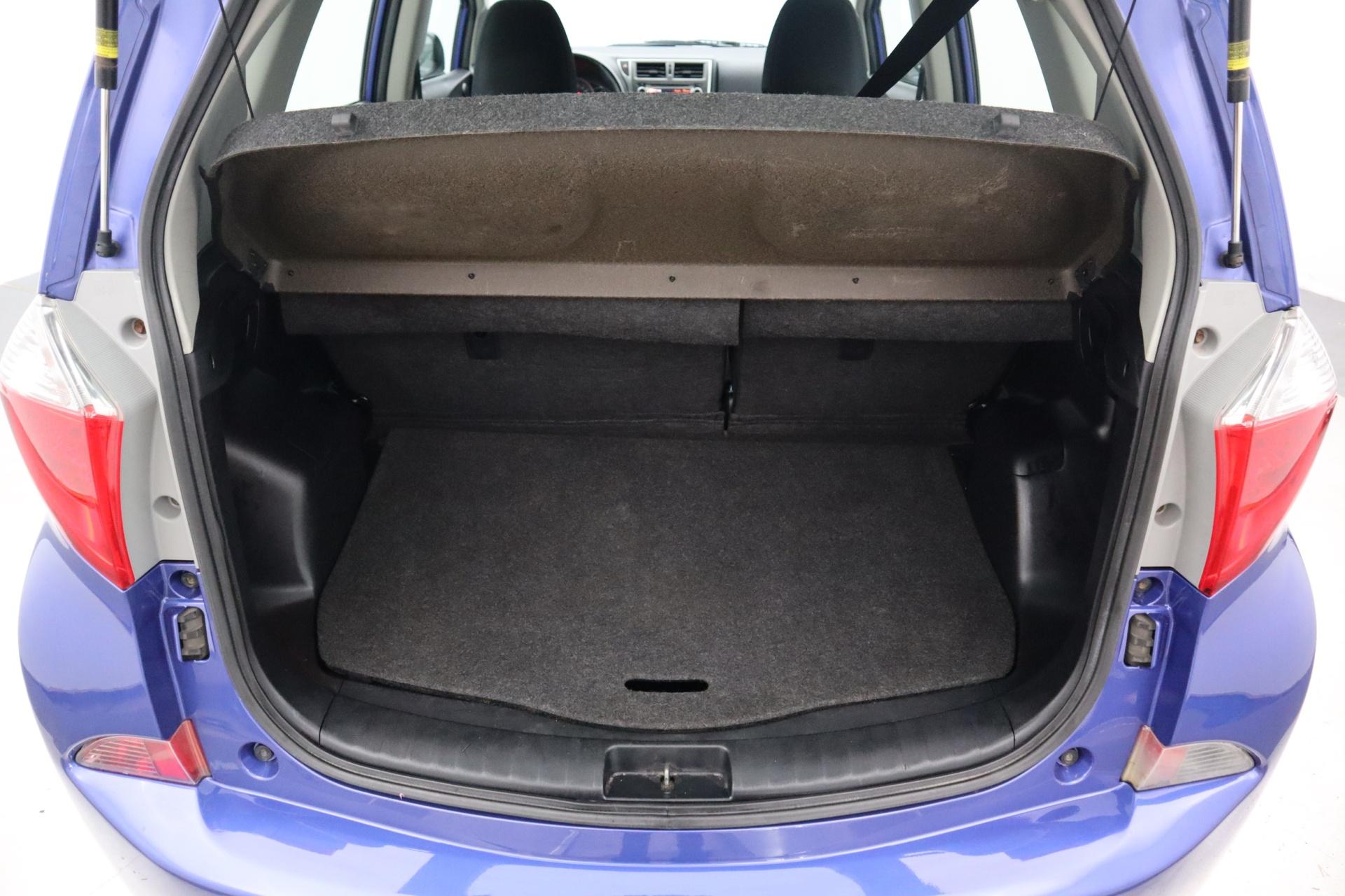 Toyota Verso-S 2011, kuva 7/25