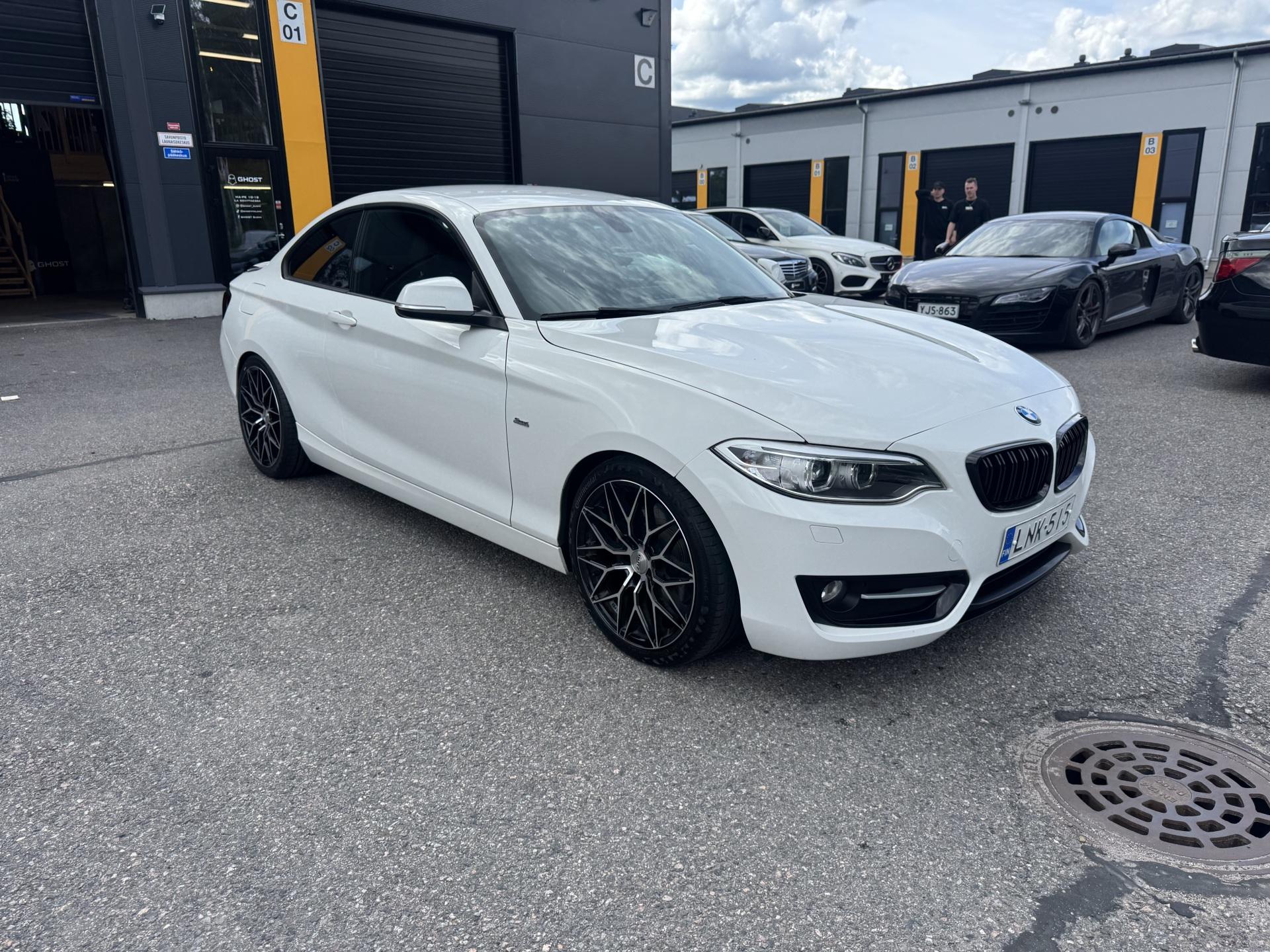 BMW 220