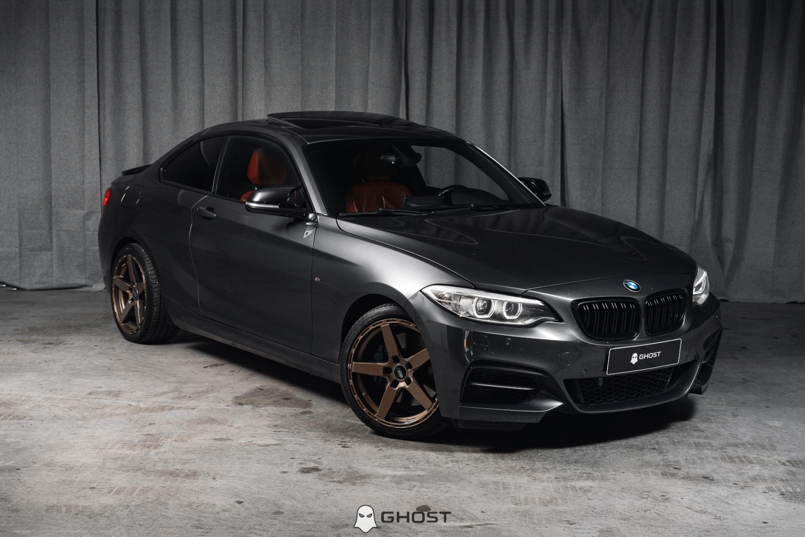 BMW M240i