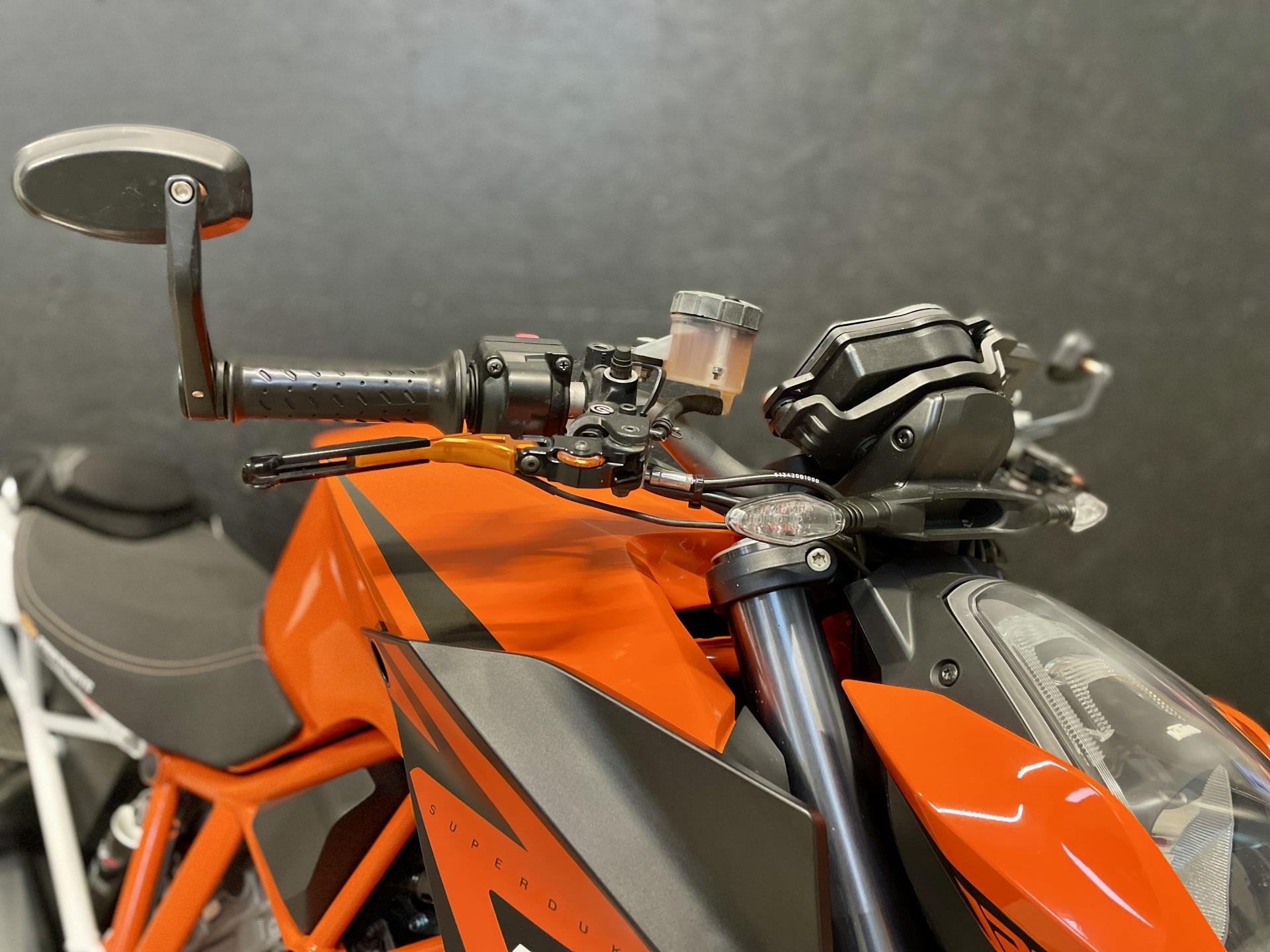 KTM 1290 Super Duke R 2014