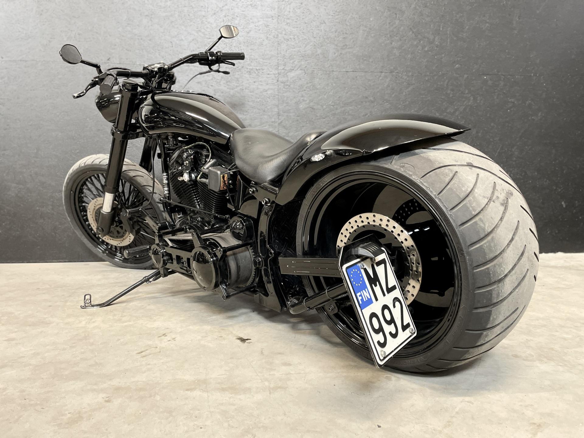 Harley-Davidson Softail FXSTC Custom 1990