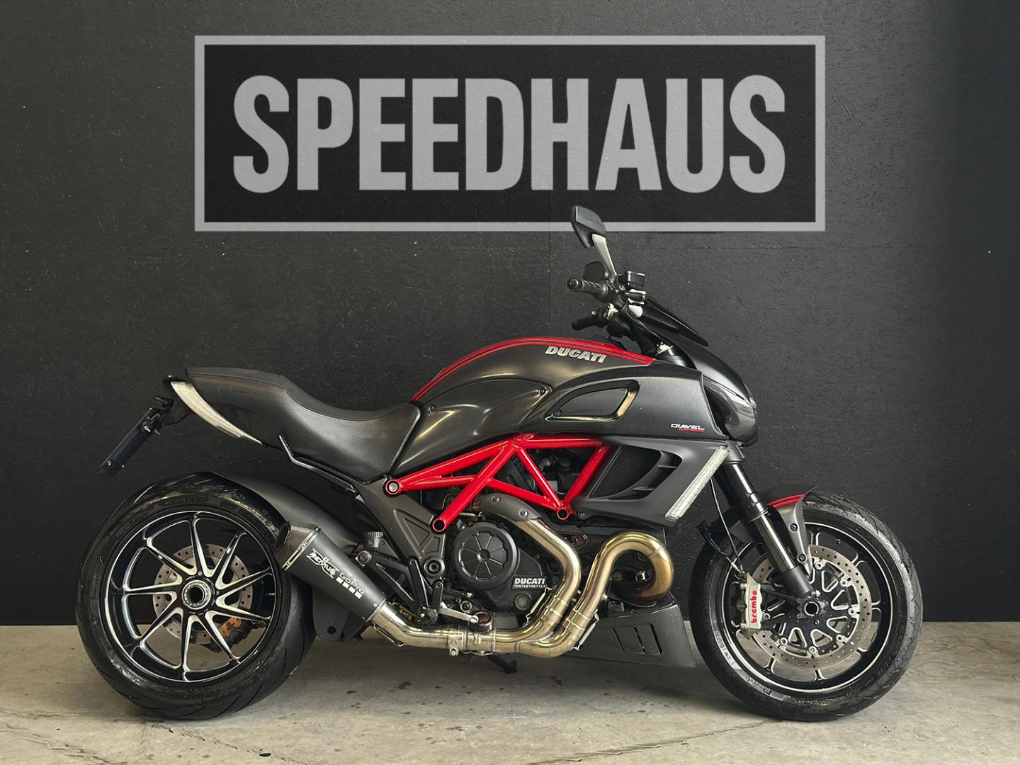 Ducati Diavel 1200 2011