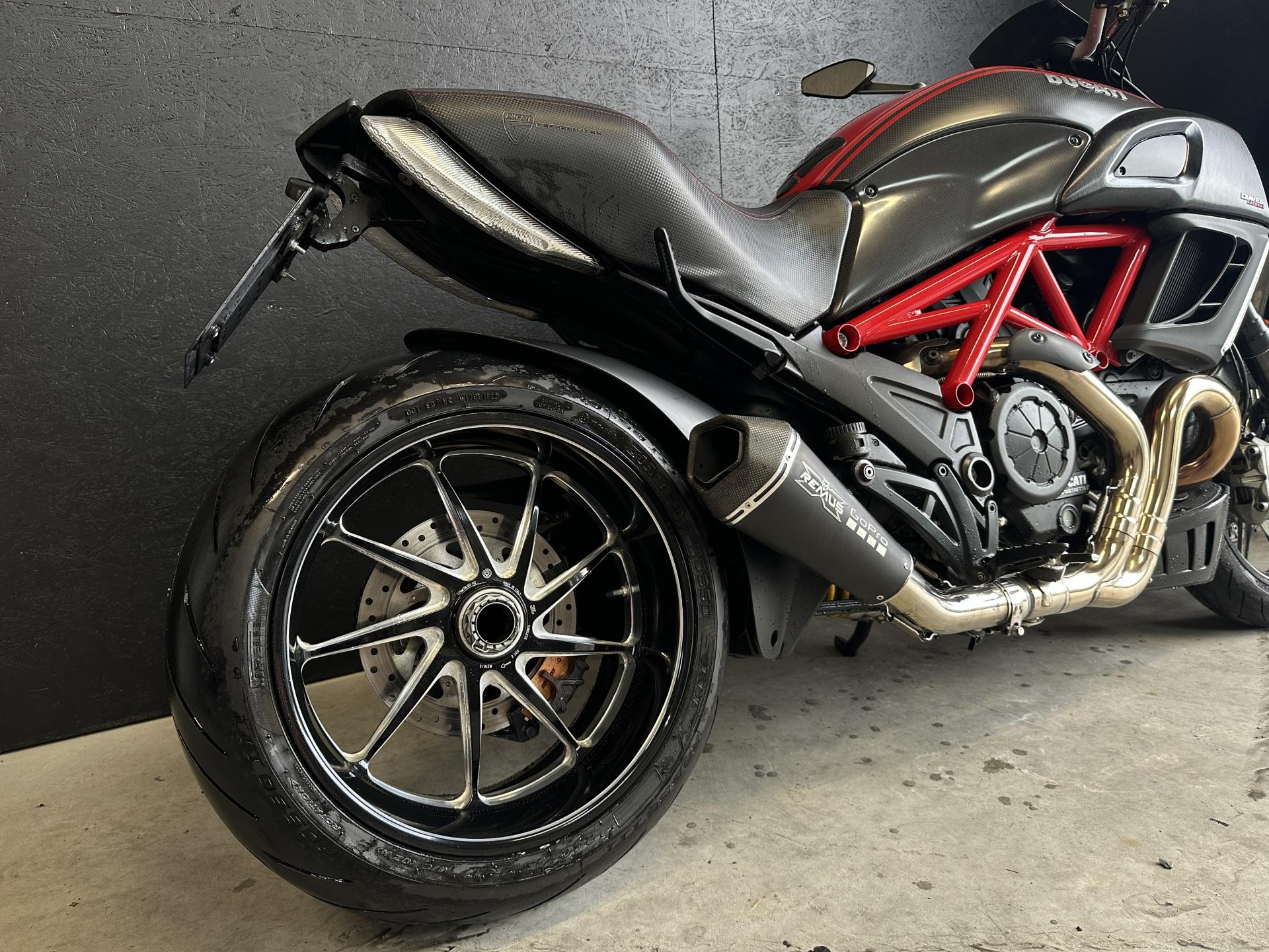 Ducati Diavel 1200 2011