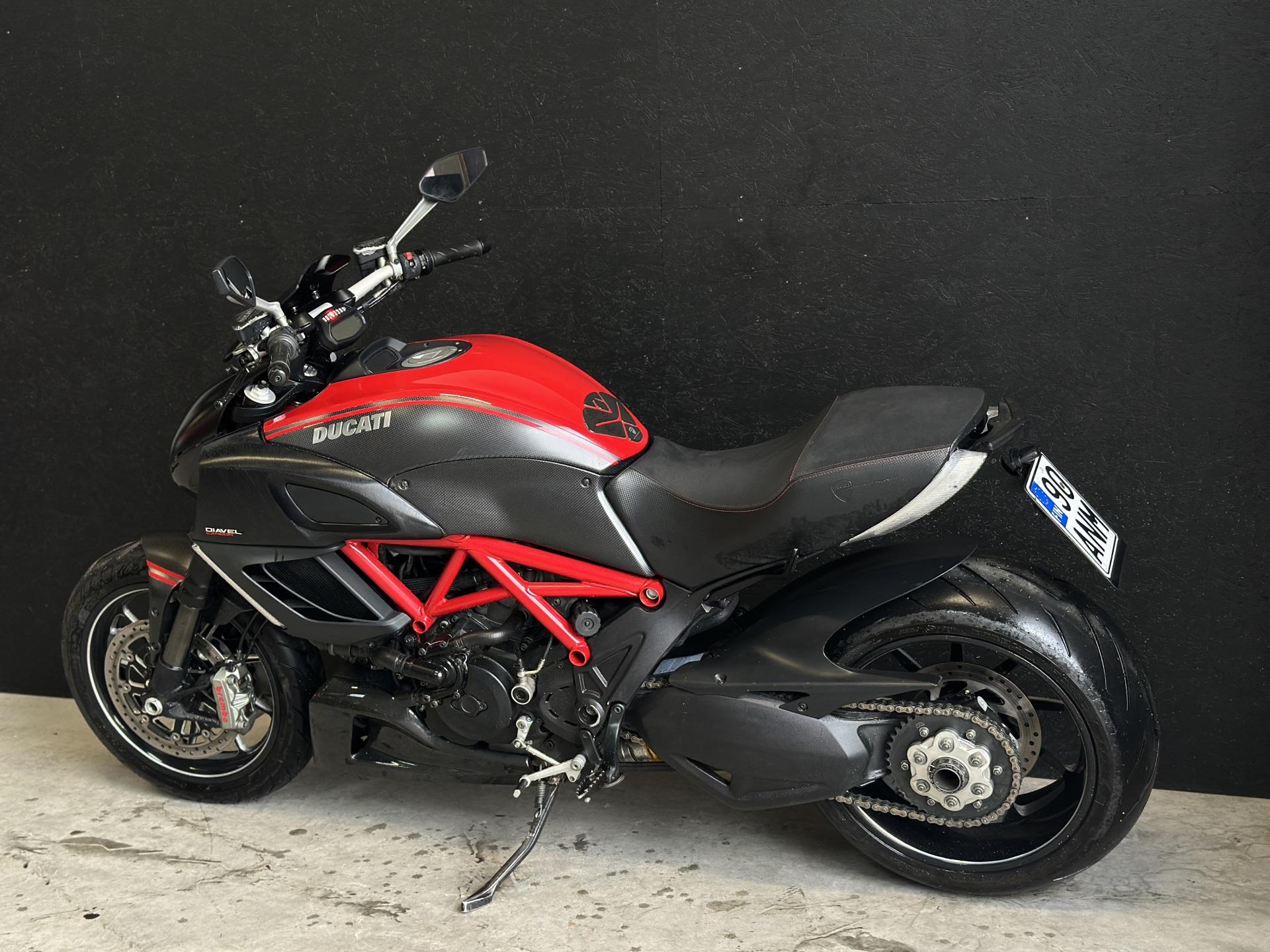 Ducati Diavel 1200 2011